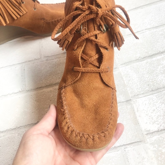 Minnetonka Wedge fringe booties - Picture 5 of 16